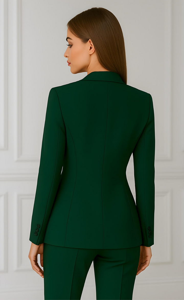 Emerald Green Three-Piece Suit – Bold Color. Tailored Confidence.