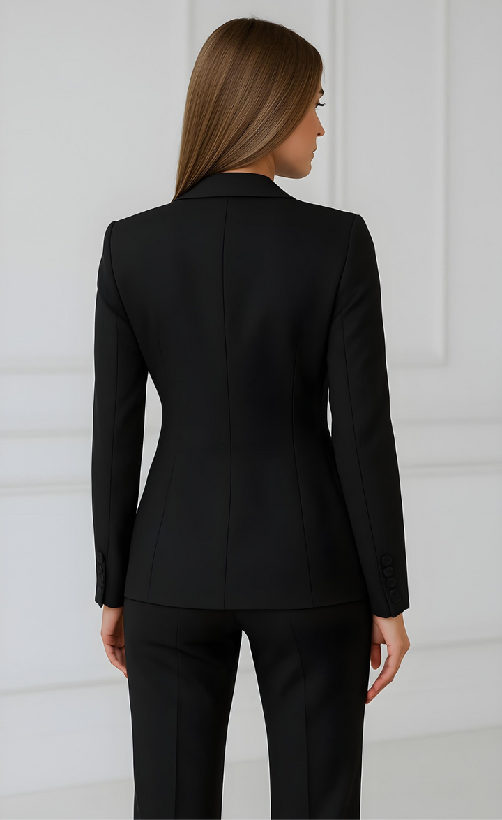 Black Three-Piece Suit – Modern Power in Classic Black